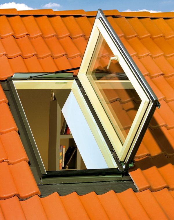 FENÊTRE DE TOIT - OUVERTURE LATÉRALE